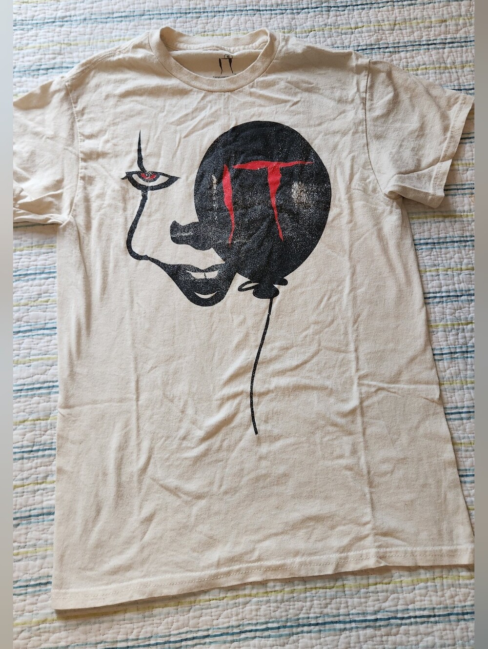 Warner Bros. Cream Short-Sleeve Graphic Tee with Black & Red Print